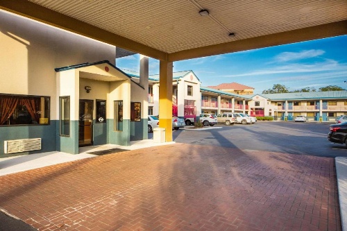 Econo Lodge Laurel image 17